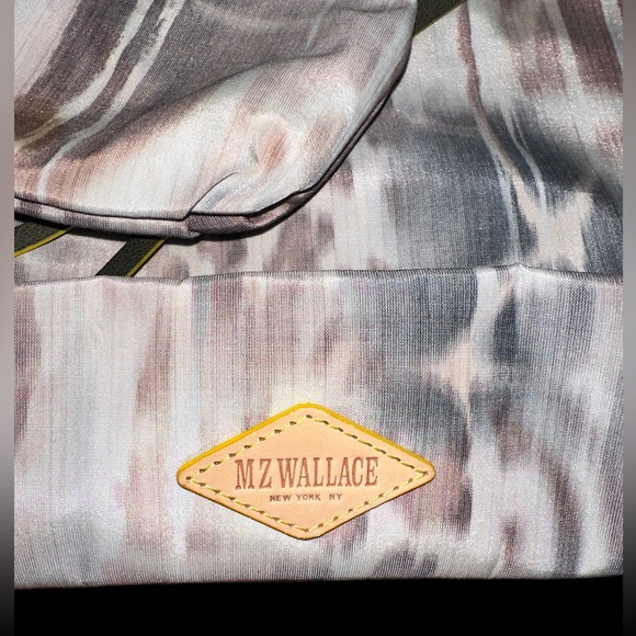 MZ WALLACE👜Brown & Grey Leopard Print Bag w/ matching wristlet, 9 Pockets, NWOT - Picture 5 of 10